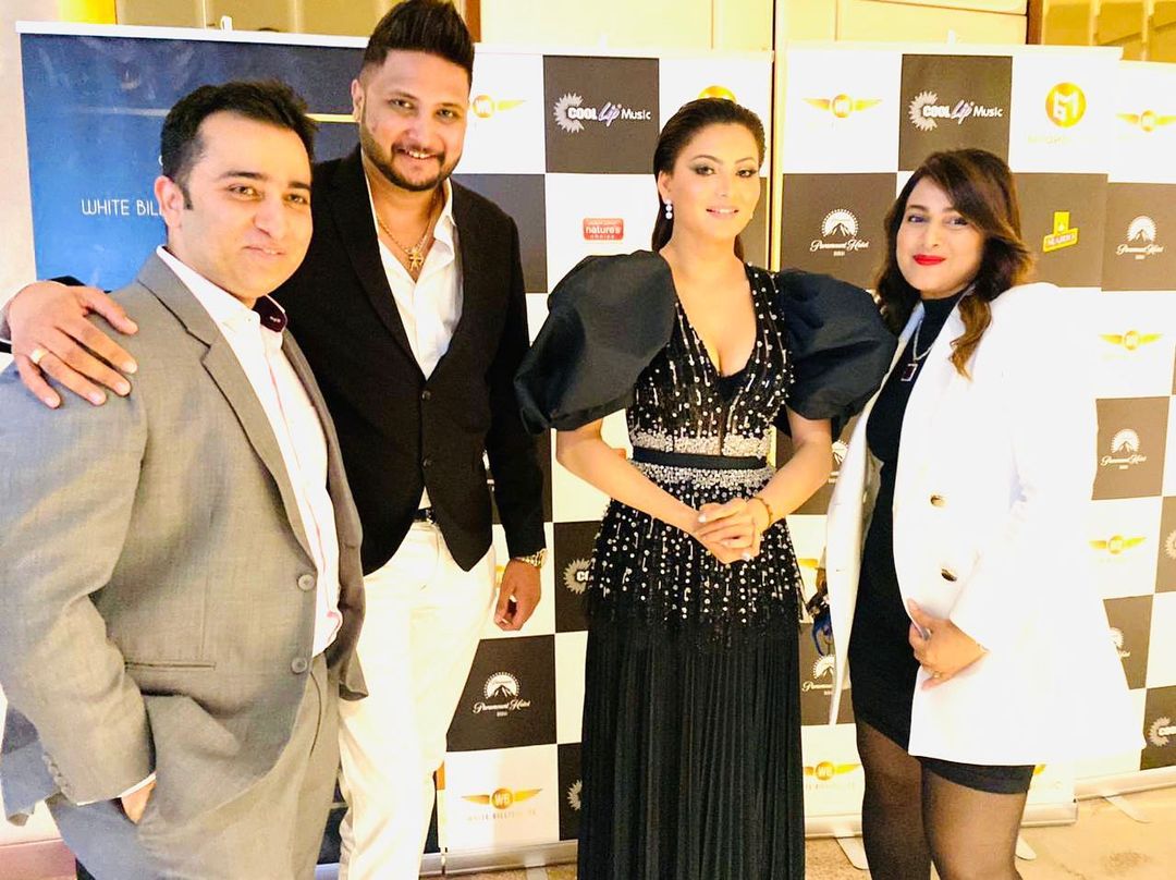 umesh hedge with urvashi rautela