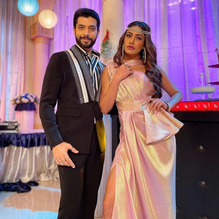 Sharad Malhotra and surbhi chandna photos
