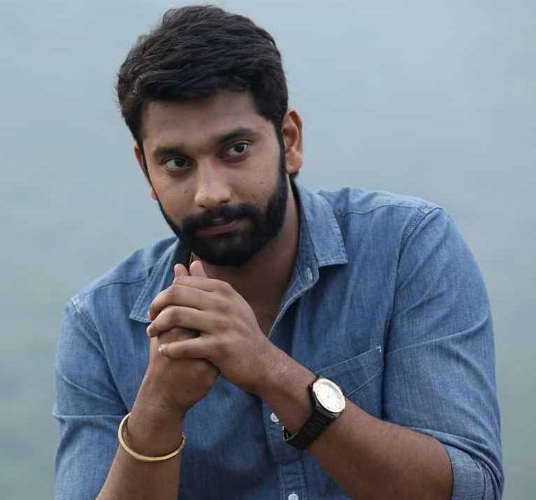  Arulnithi Tamilarasu