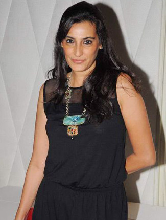 Mana Shetty photo