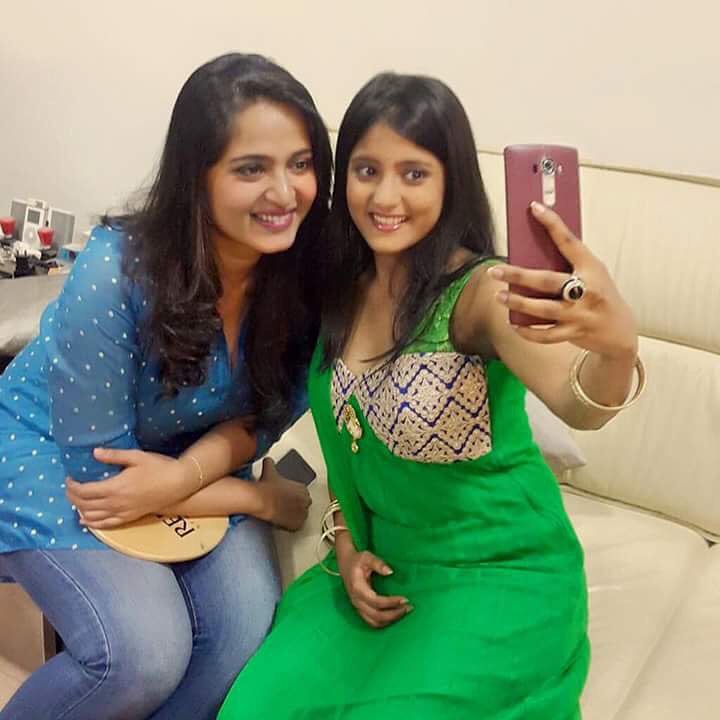 Anushka Shetty family photo