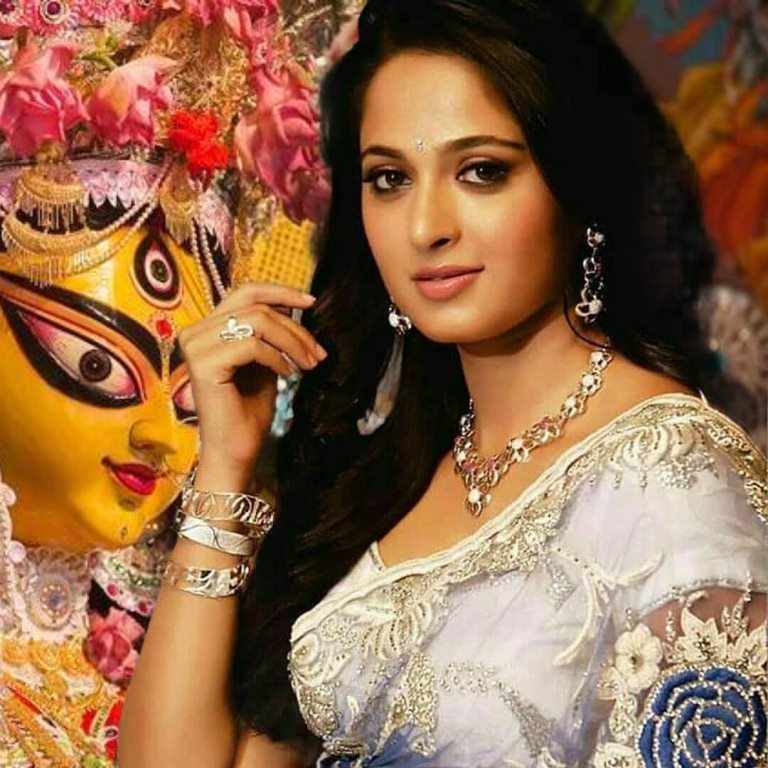 Anushka Shetty saree