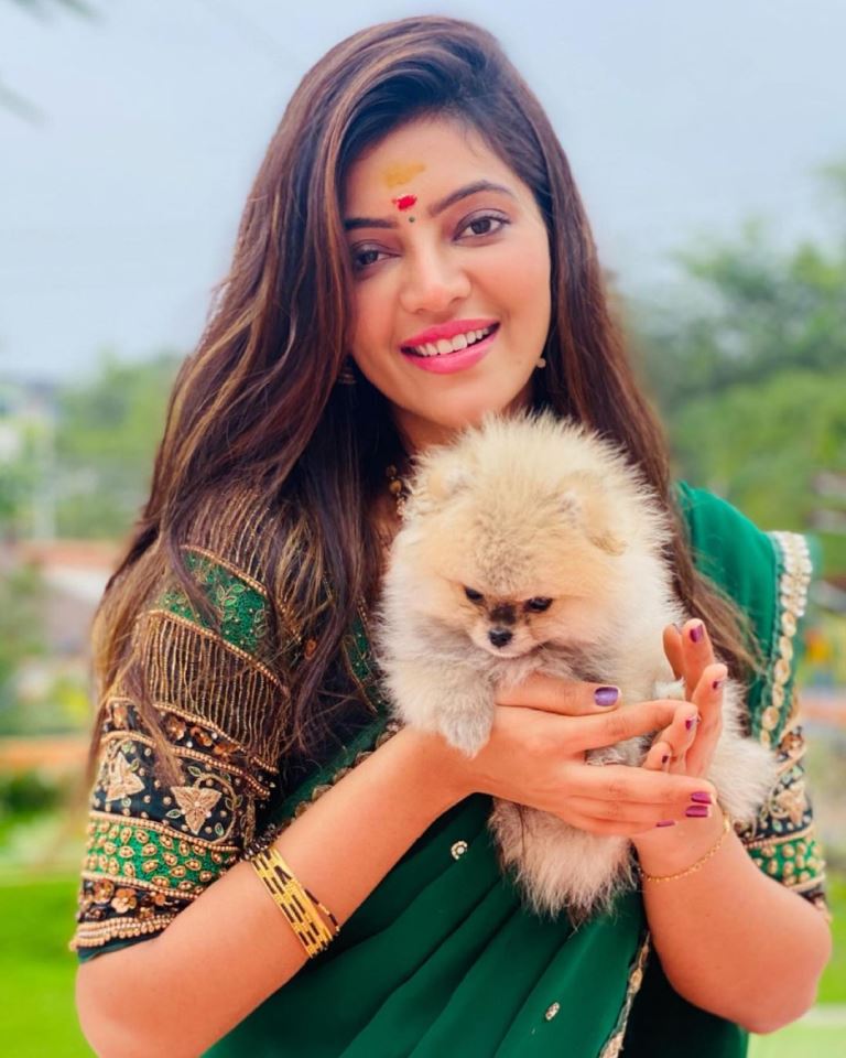 athulya ravi 