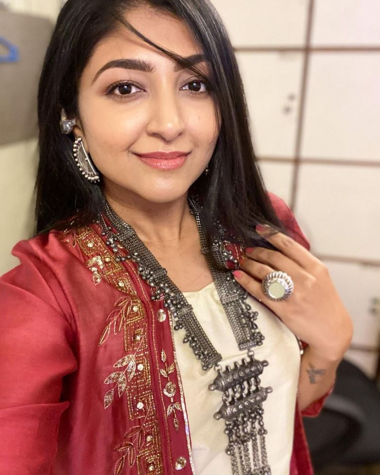 Bhoomi Trivedi Age 2021, Net Worth, Boyfriend, Husband, Family, Photos, Biography hindi