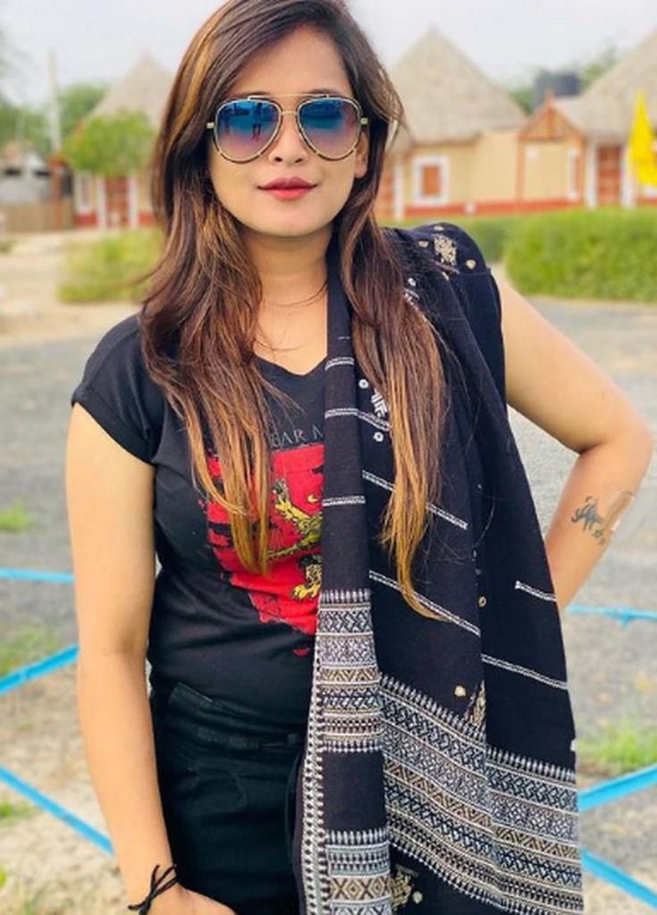 Kirti Patel Biography, Age, Wiki, Husband, Number, Family, photos, माता-पिता (Parents), Profile