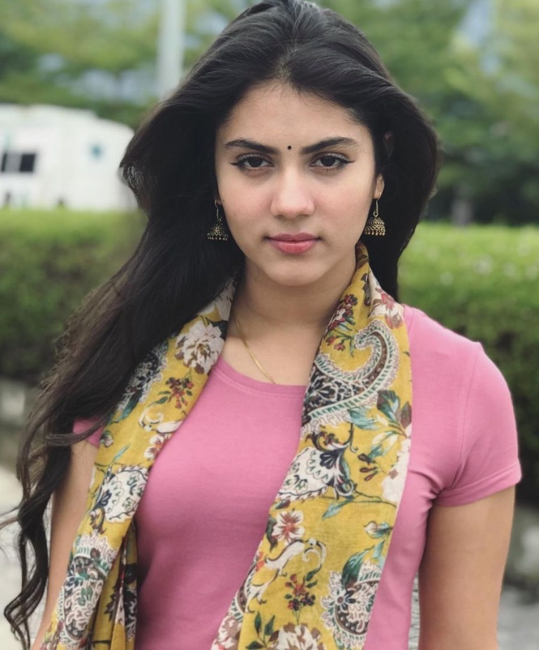 Rittika Sen Wiki, Age, Boyfriend, Height in Feet, Husband, Family, Photos Biography