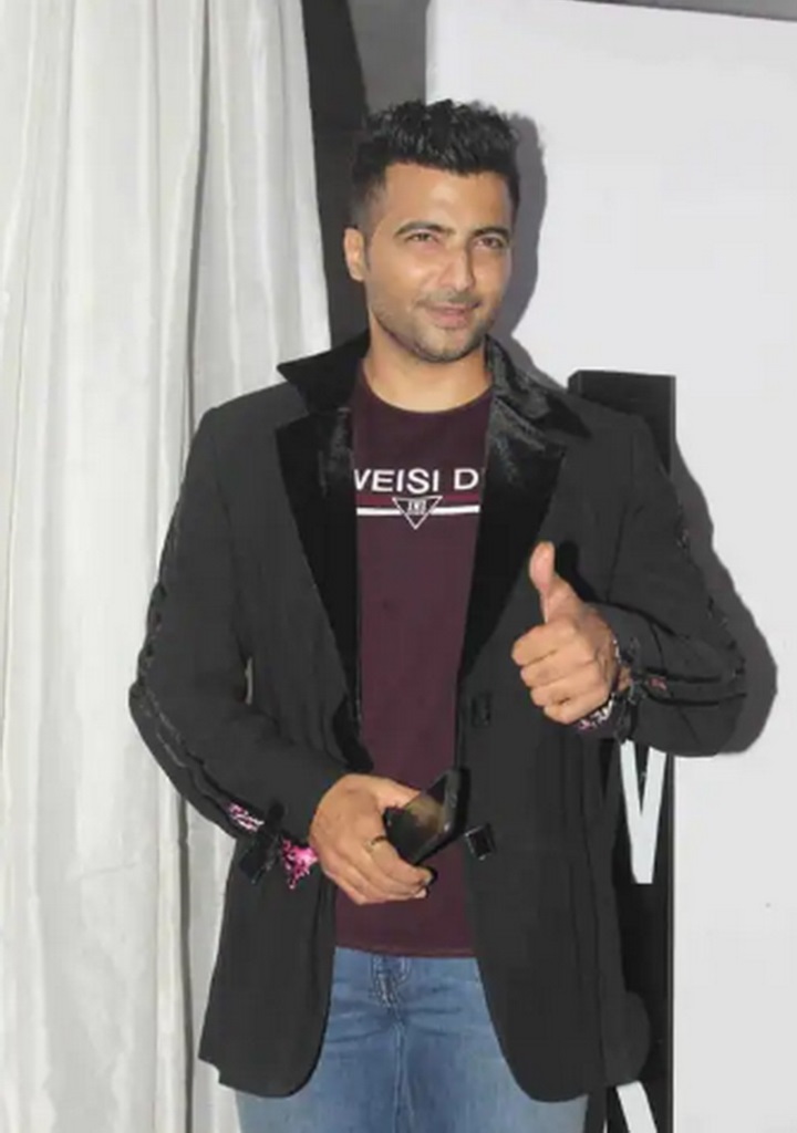 Nikhil Arya