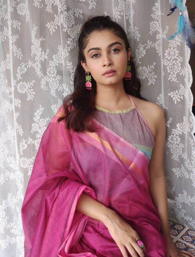 Ruchi Savarn