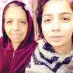 Jasmine Sandlas with her mother