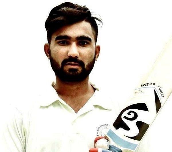 Rahul Tewatia (Cricketer) Family, Photos, Net Worth, Height, Age, Date of Birth, Wife, Girlfriend, Biography