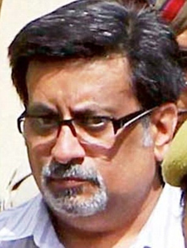 Rajesh Talwar Family, Photos, Net Worth, Height, Age, Date of Birth, Wife, Girlfriend, Biography