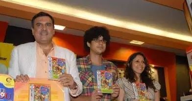 2009 में लैंडमार्क, मुंबई में फिल्म 'लिटिल ज़िज़ो' के डीवीडी लॉन्च पर बोमन ईरानी (बाएं) और इमाद शाह (सी)