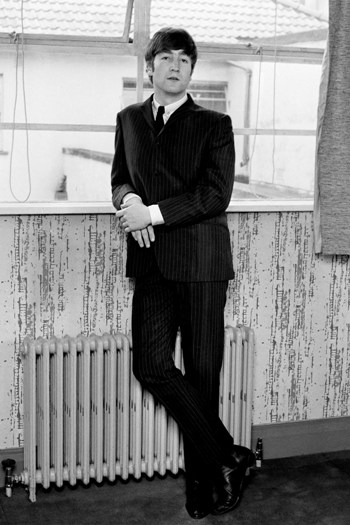 John Lennon in his young skin