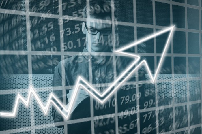 Intraday Stock Trading Vs Stock Investing – Which Is Better?